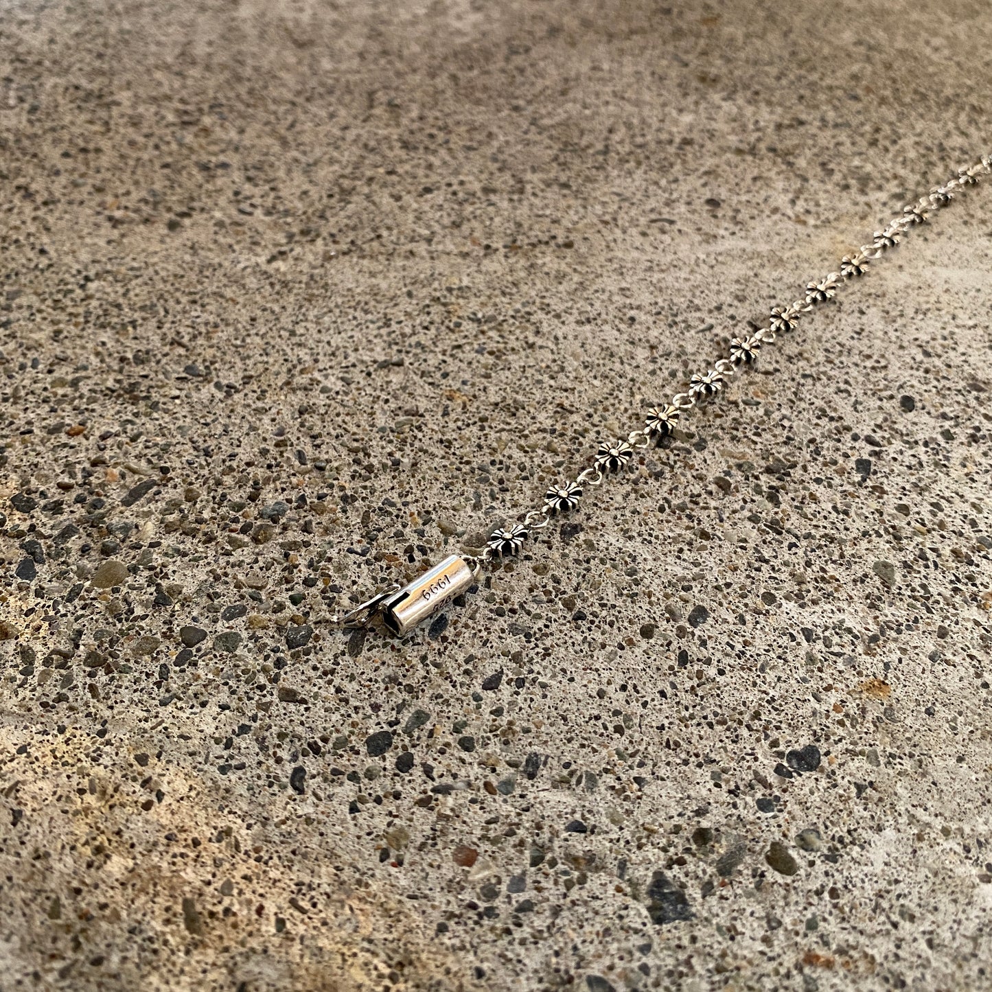 ColdChrxme™ Tiny E Bracelet