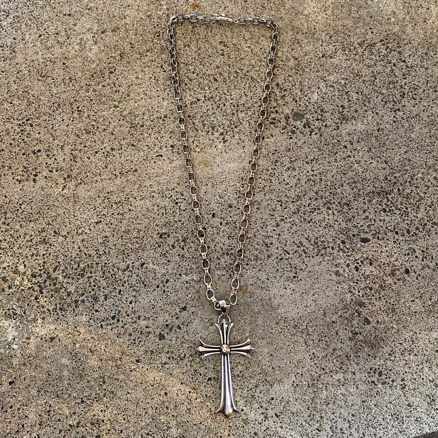ColdChrome™ Large Cross Pendant Paper Chain Neclace