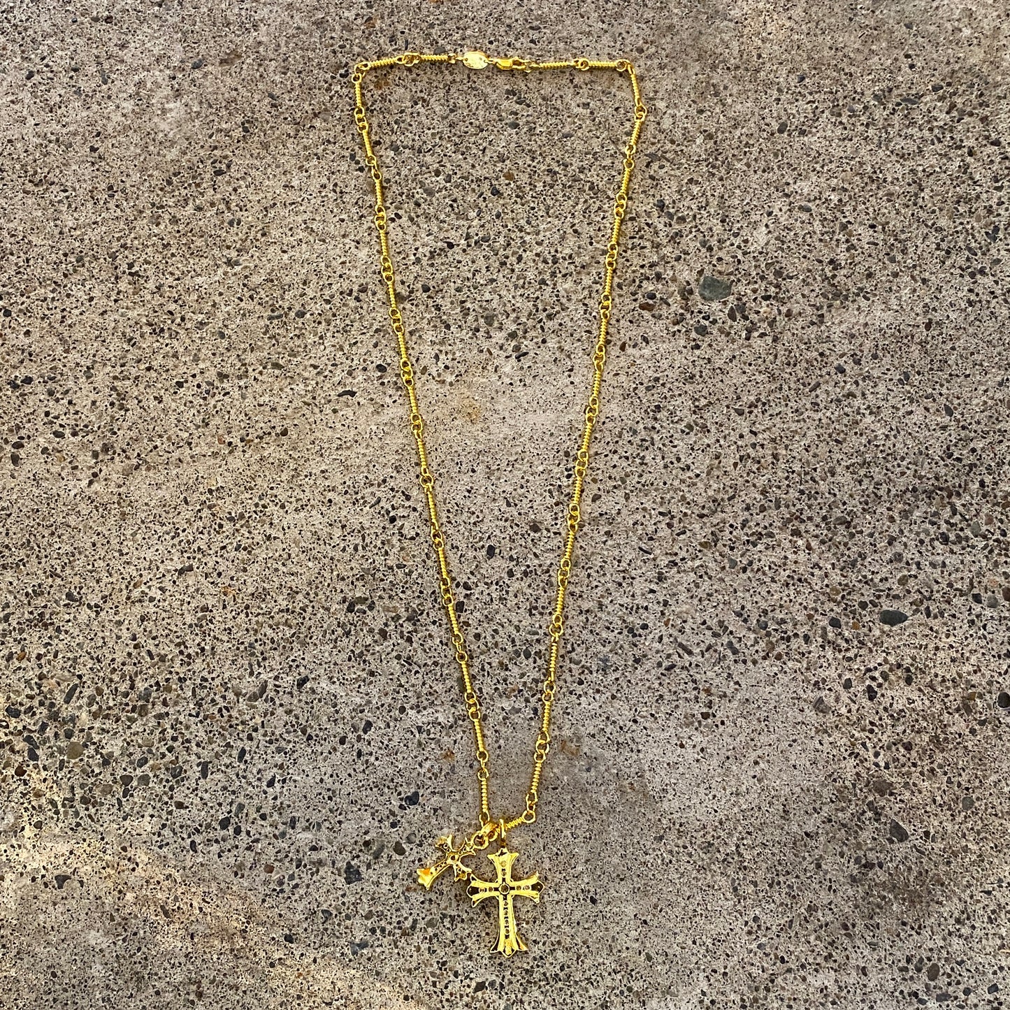 ColdChrxme™ Diamond Double Cross Necklace (Gold)