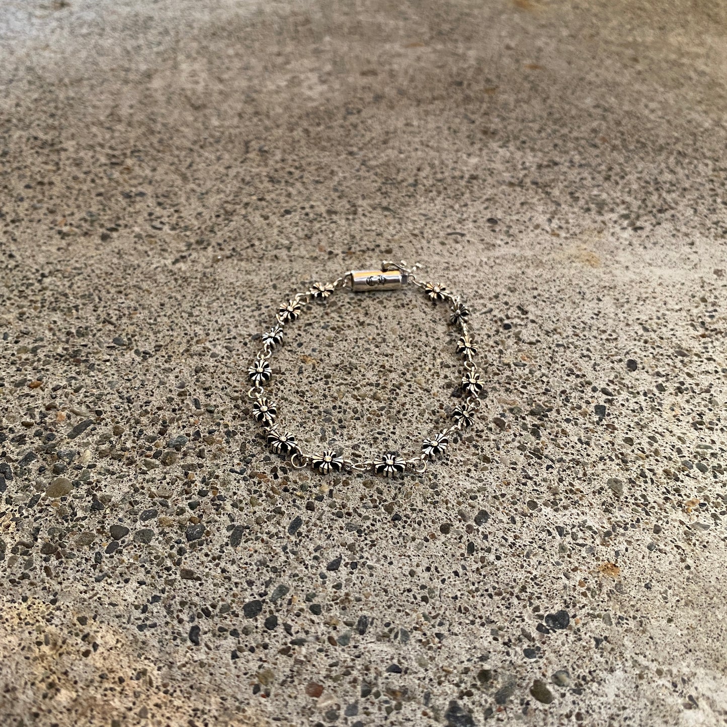 ColdChrxme™ Tiny E Bracelet